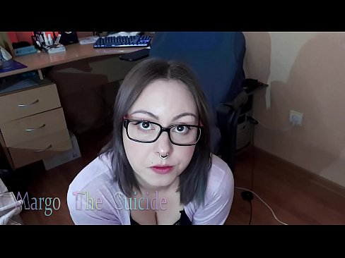 ❤️ Gabar Kacsan Oo Muraayad Leh Oo Kaamirada Si Qoto Dheer Ugu Nuugaysa Dildo ❤️ Galmo ❤